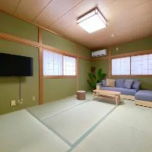 度假居 彬ーjr大阪環状線、近鉄駅、地下鉄 徒步5分、天然温泉、鶴橋焼肉観光。usj、心斎橋直通、交通便利